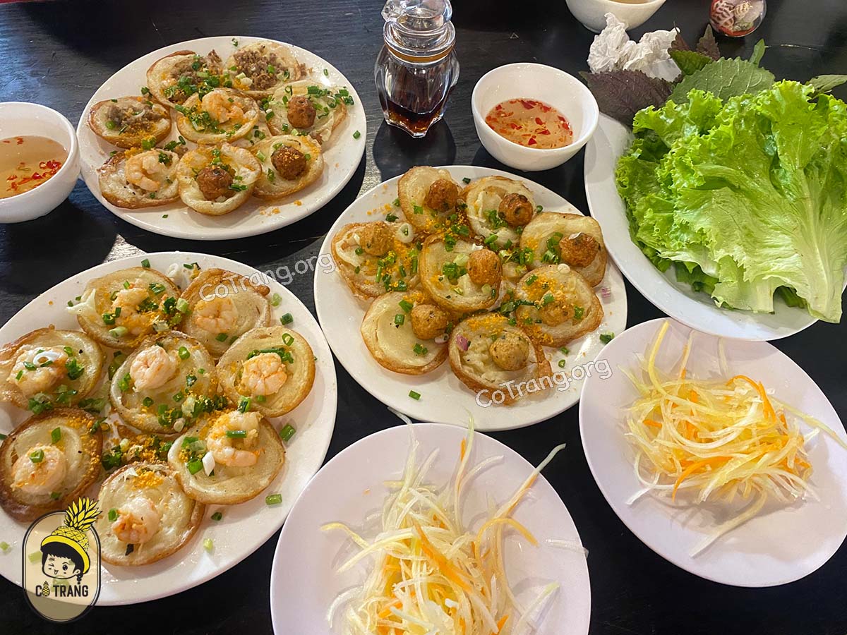 Menu thức ăn và đồ uống tại quán Bánh Khọt Cô Ba Vũng Tàu