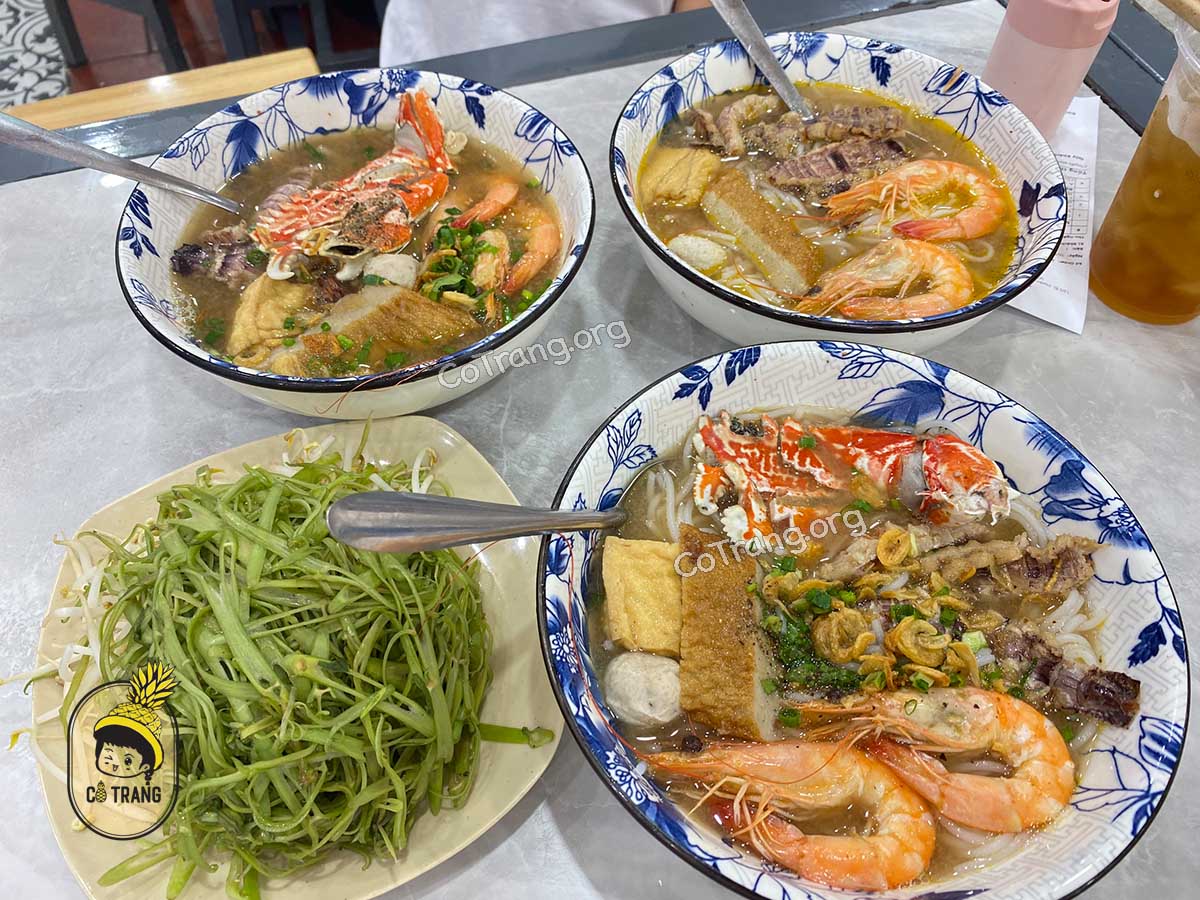 Menu thức ăn và đồ uống tại quán Bún Càng Cúm Vũng Tàu