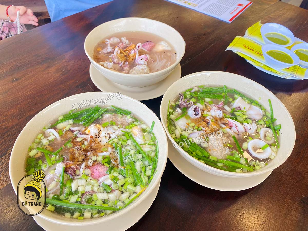 Menu Hủ Tiếu Mực Ông Già Cali Vũng Tàu