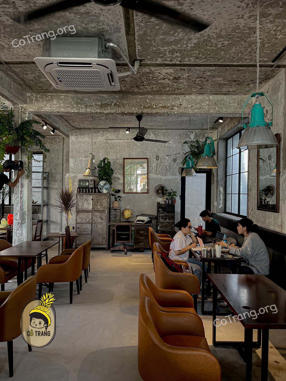 Nhâm Cafe - 91/1 Hoà Hưng, Quận 10, Sài Gòn