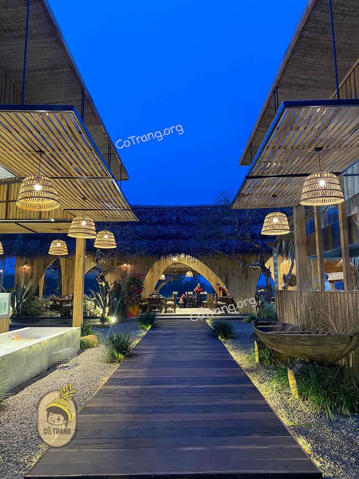 Không gian thực tế tại Hội An Seafood