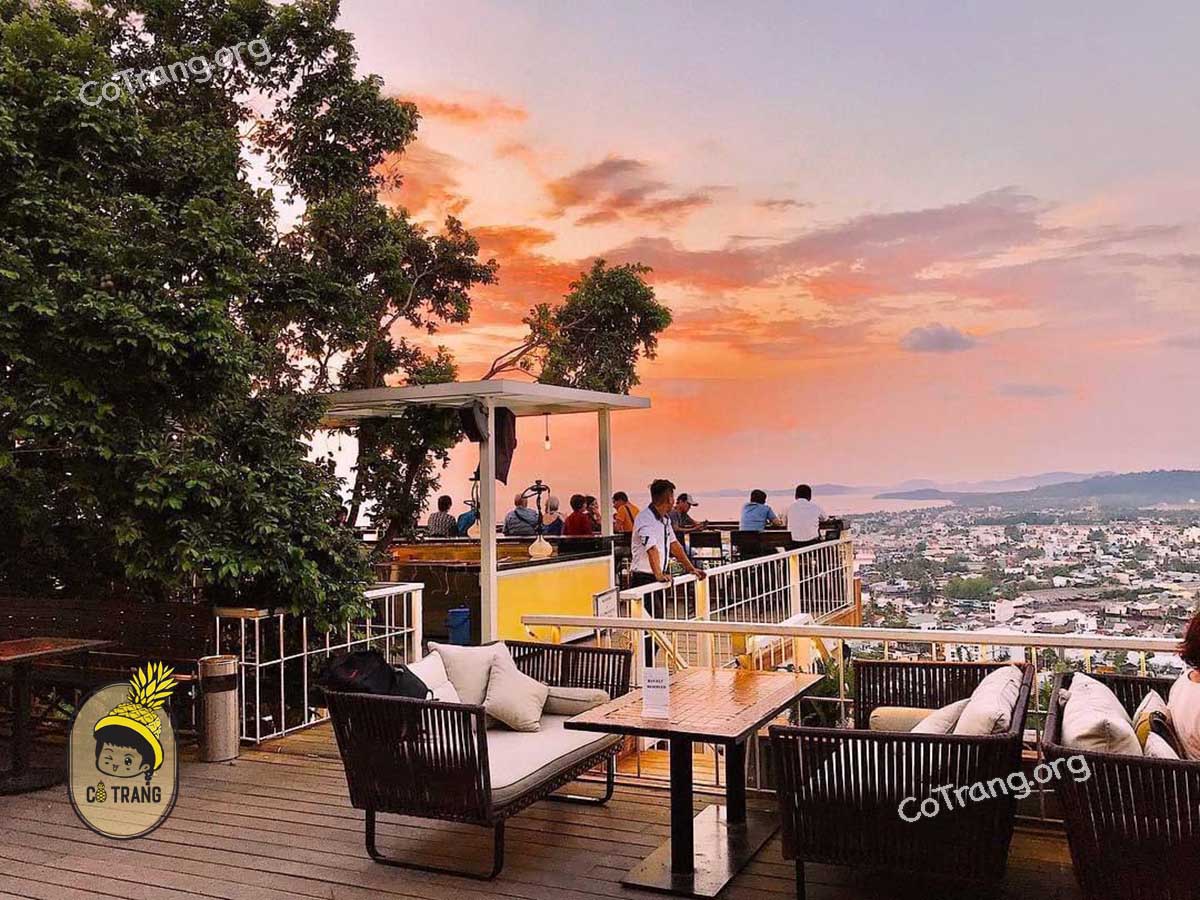 Không gian thực tế tại Chuồn Chuồn Bistro & Bar Phú Quốc