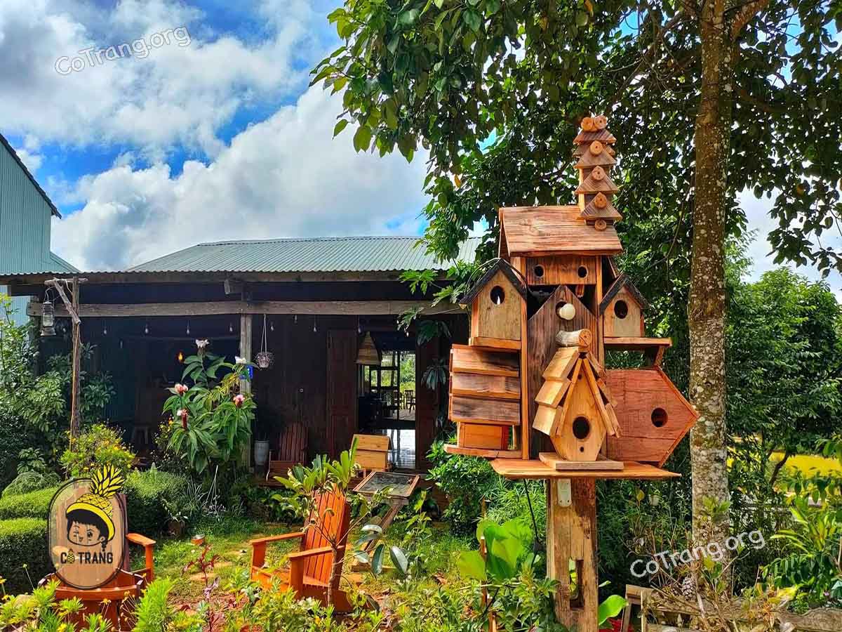 Không gian thực tế tại Mộc Lan Cafe Măng Đen
