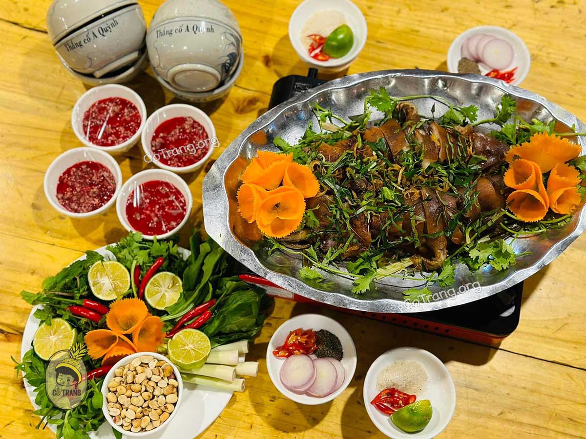Thắng Cố A Quỳnh - 15 Thạch Sơn, Sapa