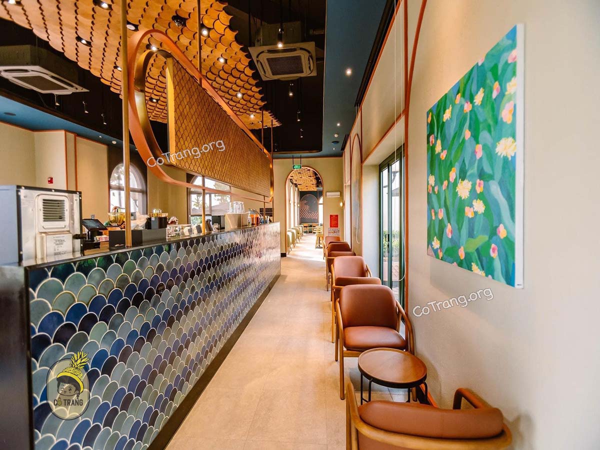 Không gian thức tế tại Starbucks Phú Quốc