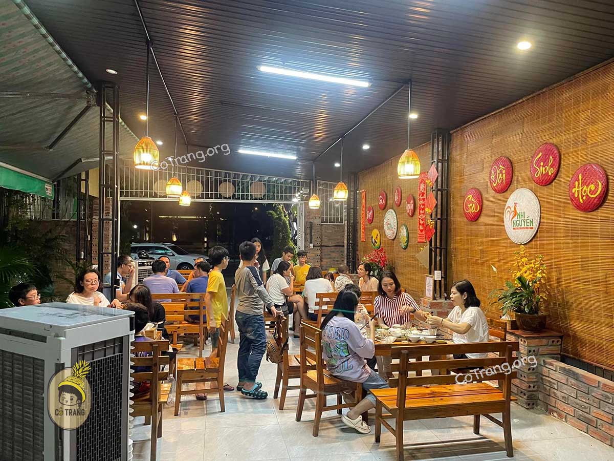 Không gian thực tế tại Nhà Hàng Mẹt Gà Nhị Nguyễn