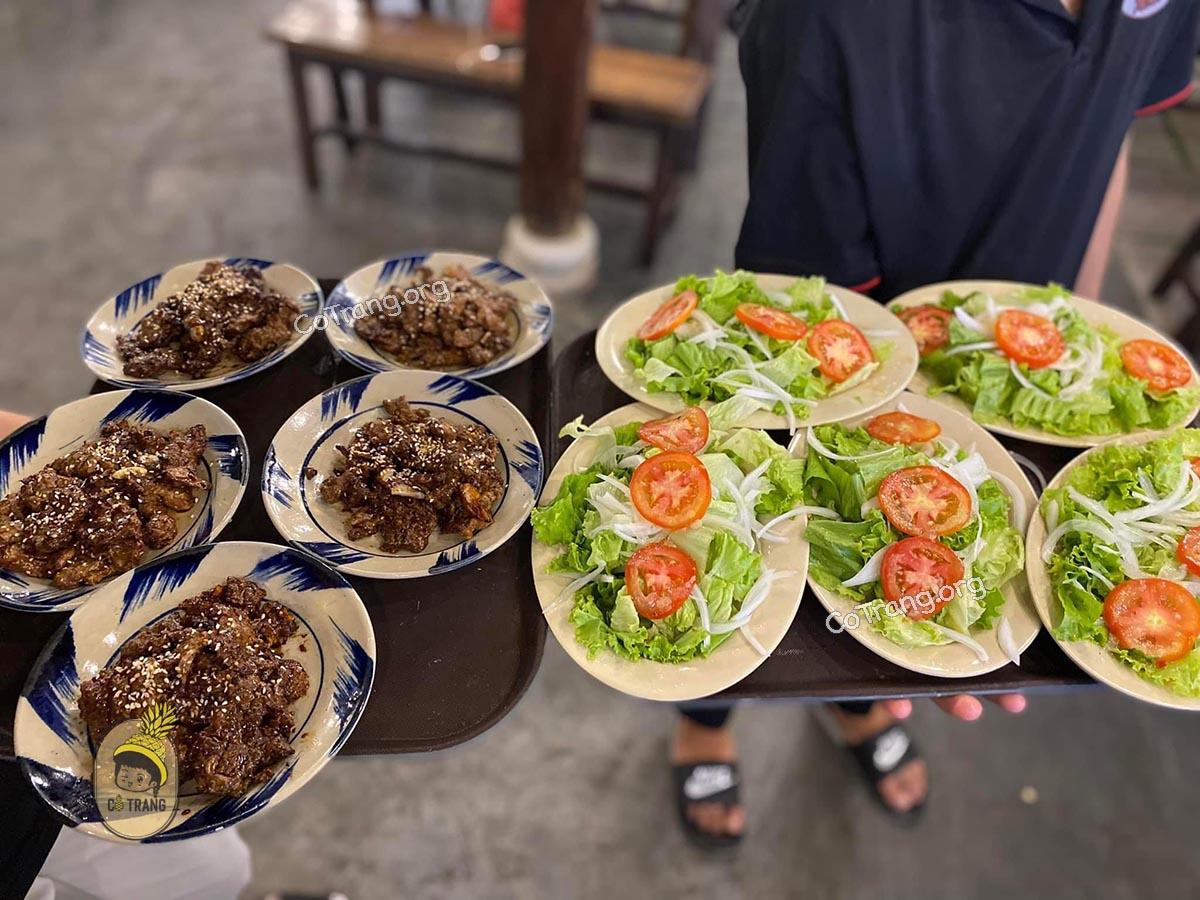 Menu thức ăn tại Tà Xùa Quán Đà Nẵng