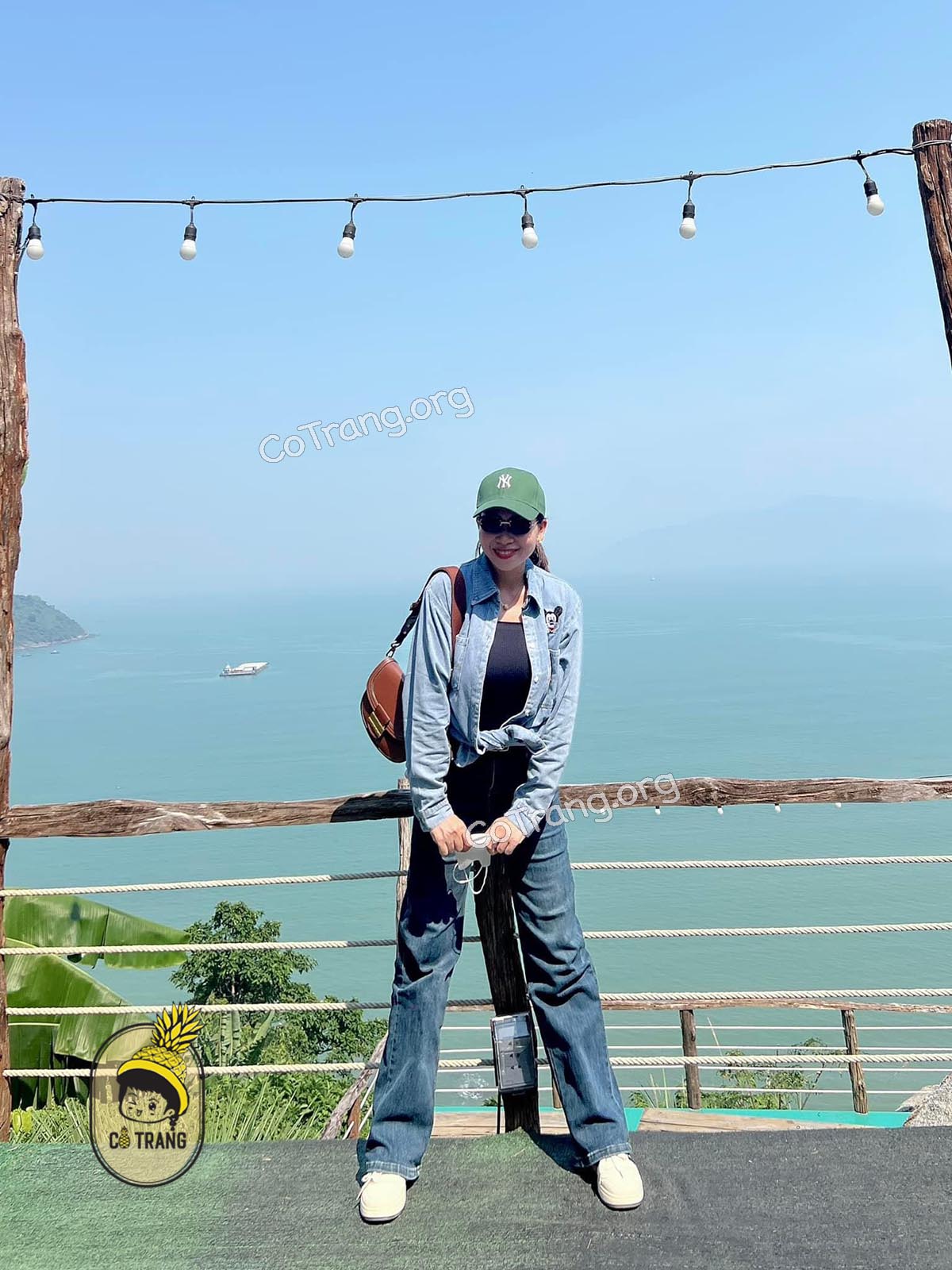 Menu thưc uống và không gian thực tế tại Hải Vân Xanh Glamping