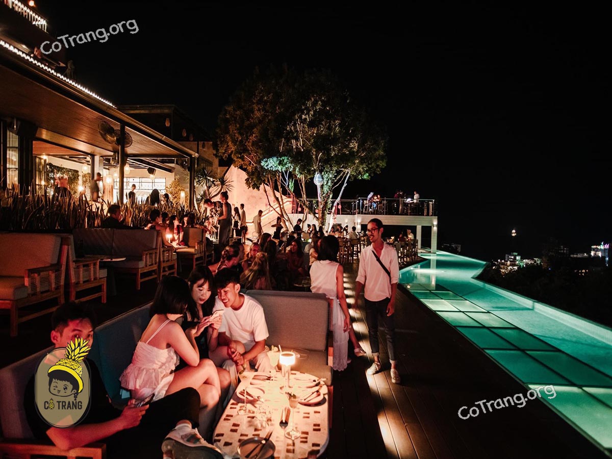Laylow Phú Quốc - Bên dưới Chuồn Chuồn Bistro, Đồi Sao Mai
