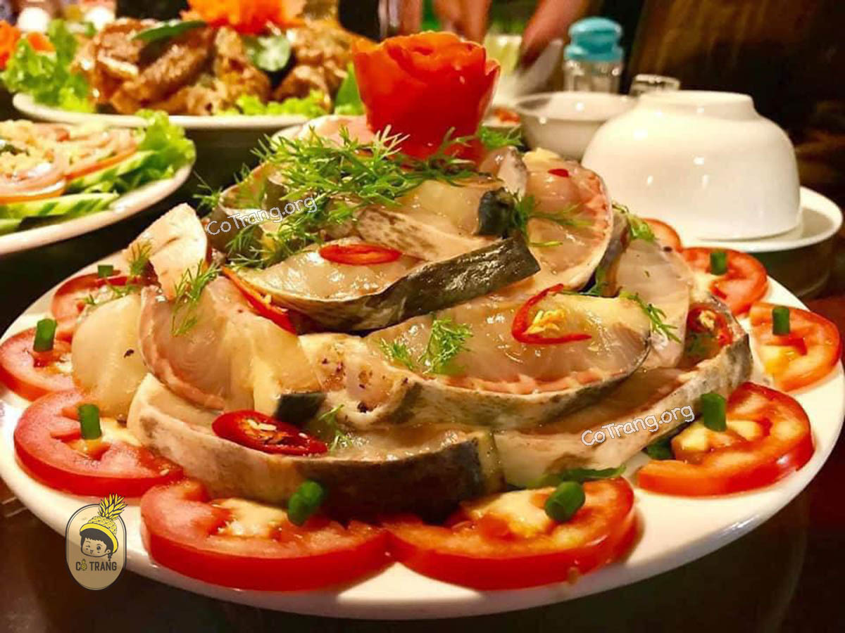 Menu thức ăn tại Nhà Hàng Vua Cá Hồi Sapa