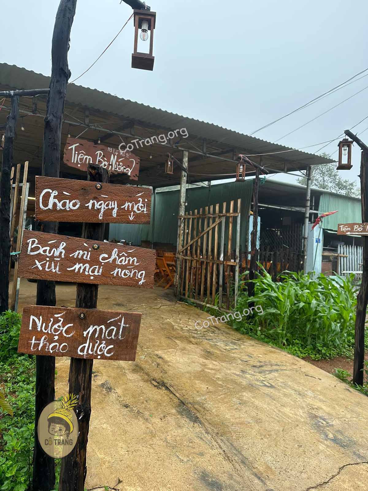 Không gian thực tế tại Tiệm Bò Nướng Măng Đen