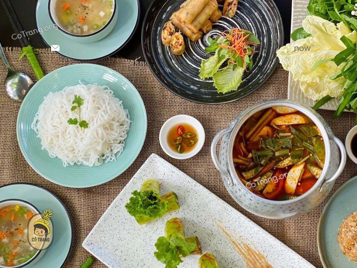 Phúc An Vegetarian Đà Nẵng - Nhà hàng Chay ngon, sân vườn đẹp, menu, review