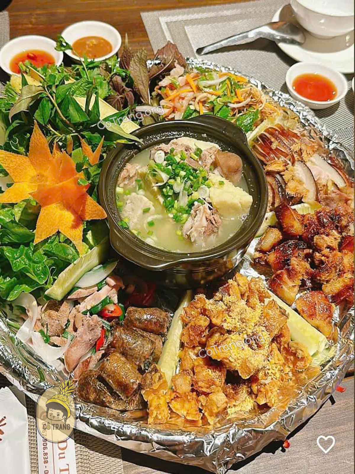 Menu thức ăn tại Nhà Hàng Du Tokin Măng Đen