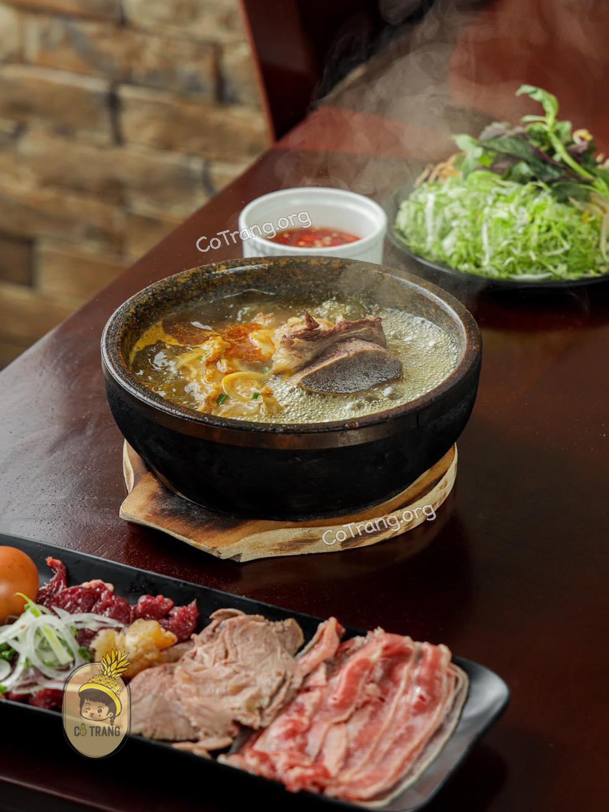 Menu thức ăn tại Bún bò Thố Đá O Chín Đà Lạt