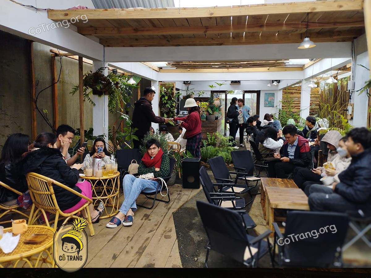 Không gian thực tế tại Tiệm Cà Phê Xanh Yên Măng Đen