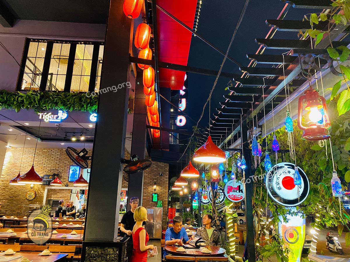 KHông gian thực tế tại Phố nướng Tokyo Đà Nẵng