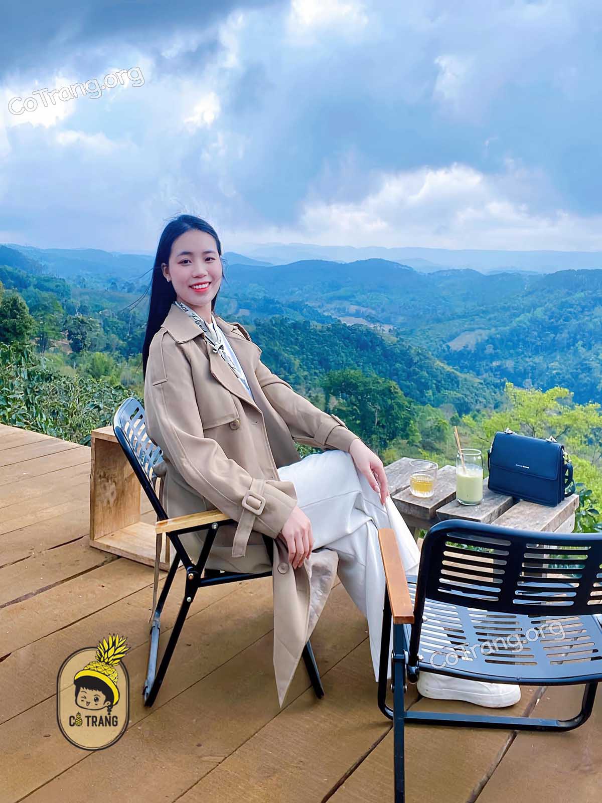 Menu và góc sống ảo tại View Siêu Chill