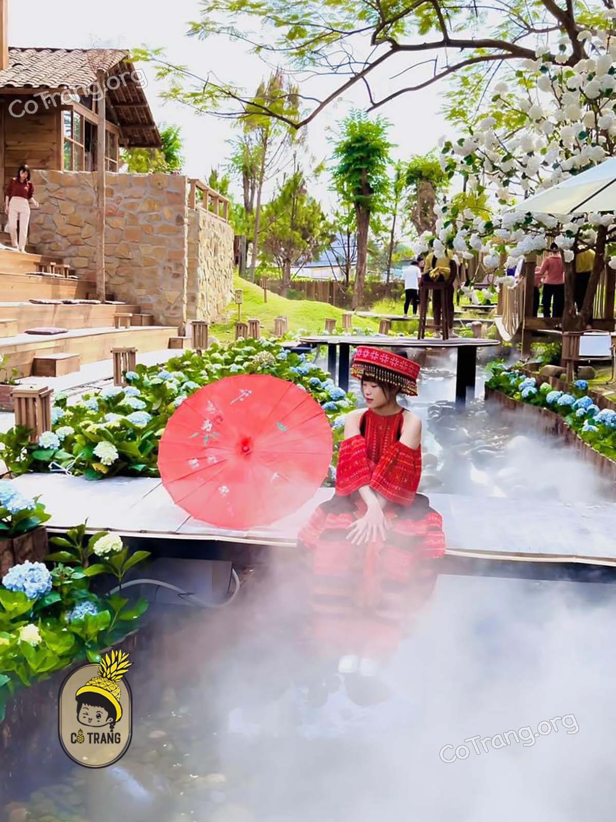 Góc sống ảo tại Tiệm Cà Phê Nọong Ơi Sài Gòn