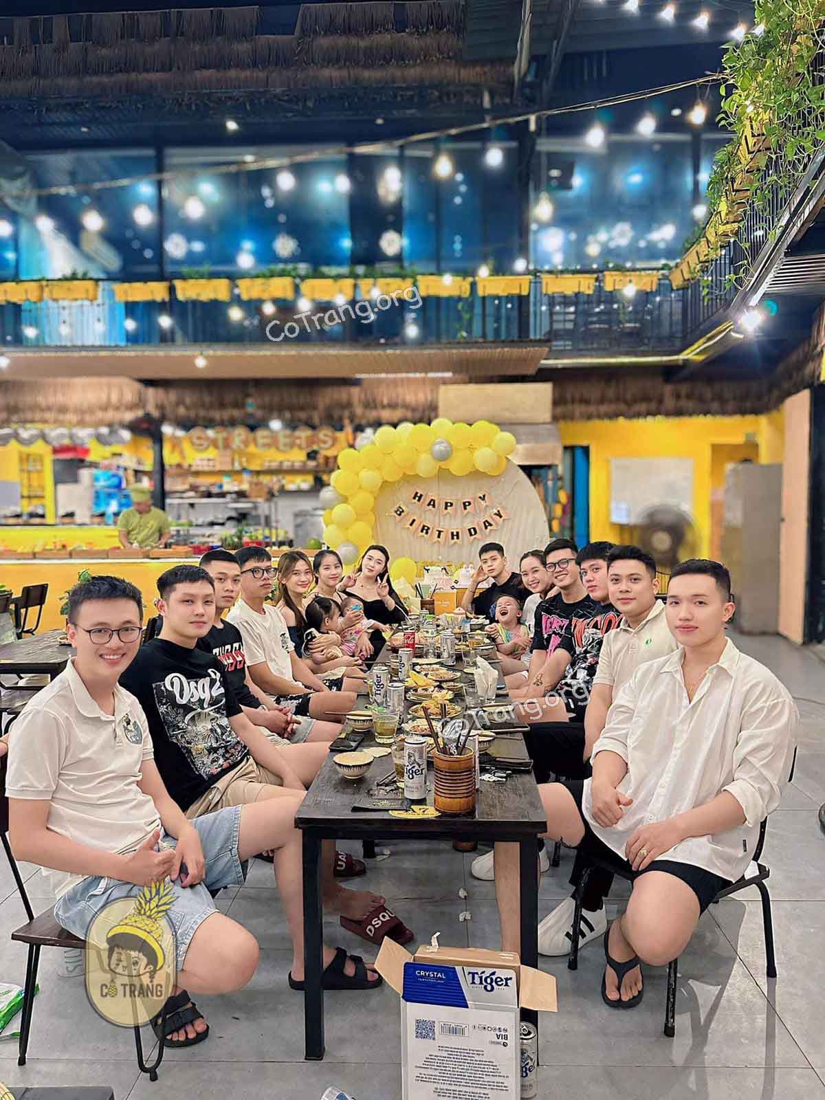 Không gian thực tế tại The Streets Hội An Grill & Beer