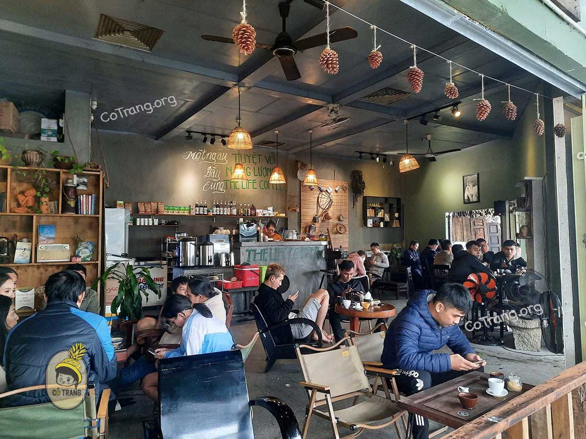 Không gian thực tế tại The Life Coffee Quảng Ngãi