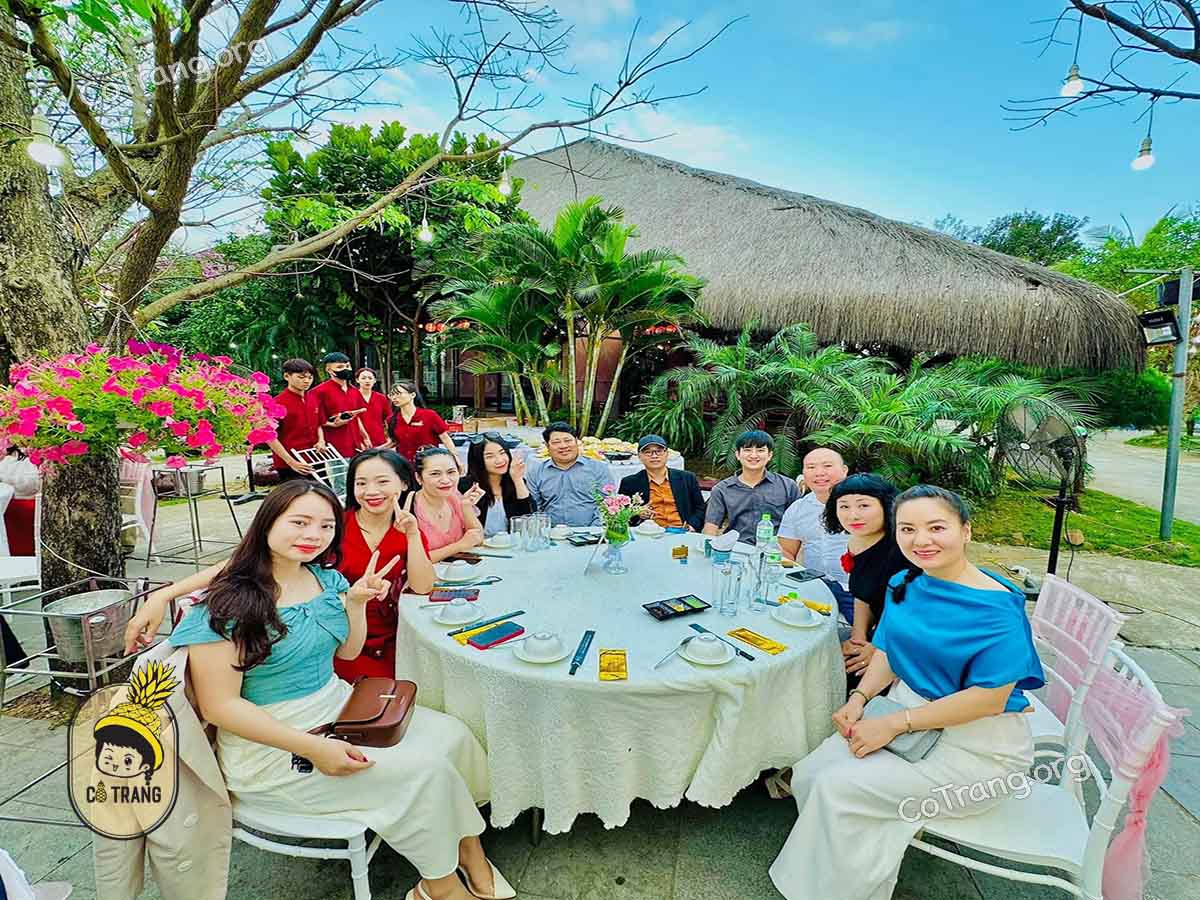 Không gian thực tế tại Nhà Hàng SaboChi Tuệ Lâm Đồng Hới