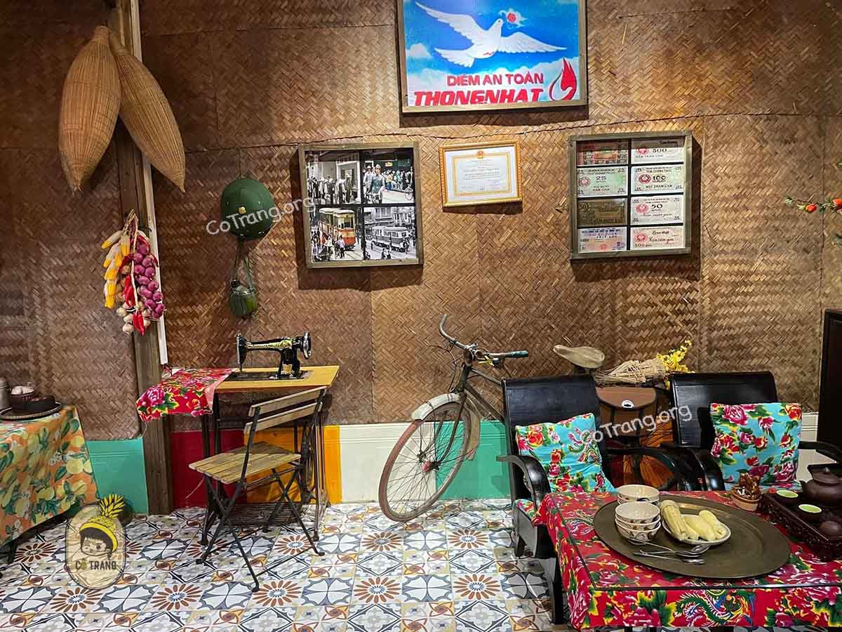 Menu thức ăn và không gian thực tế tại Cơm Bao Cấp Quảng Bình