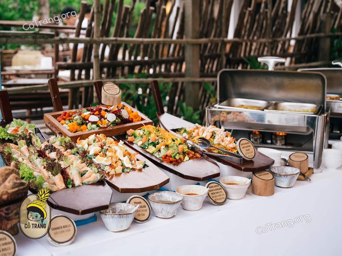 Góc Checkin và thức ăn tại Shore Club An Bang Hội An
