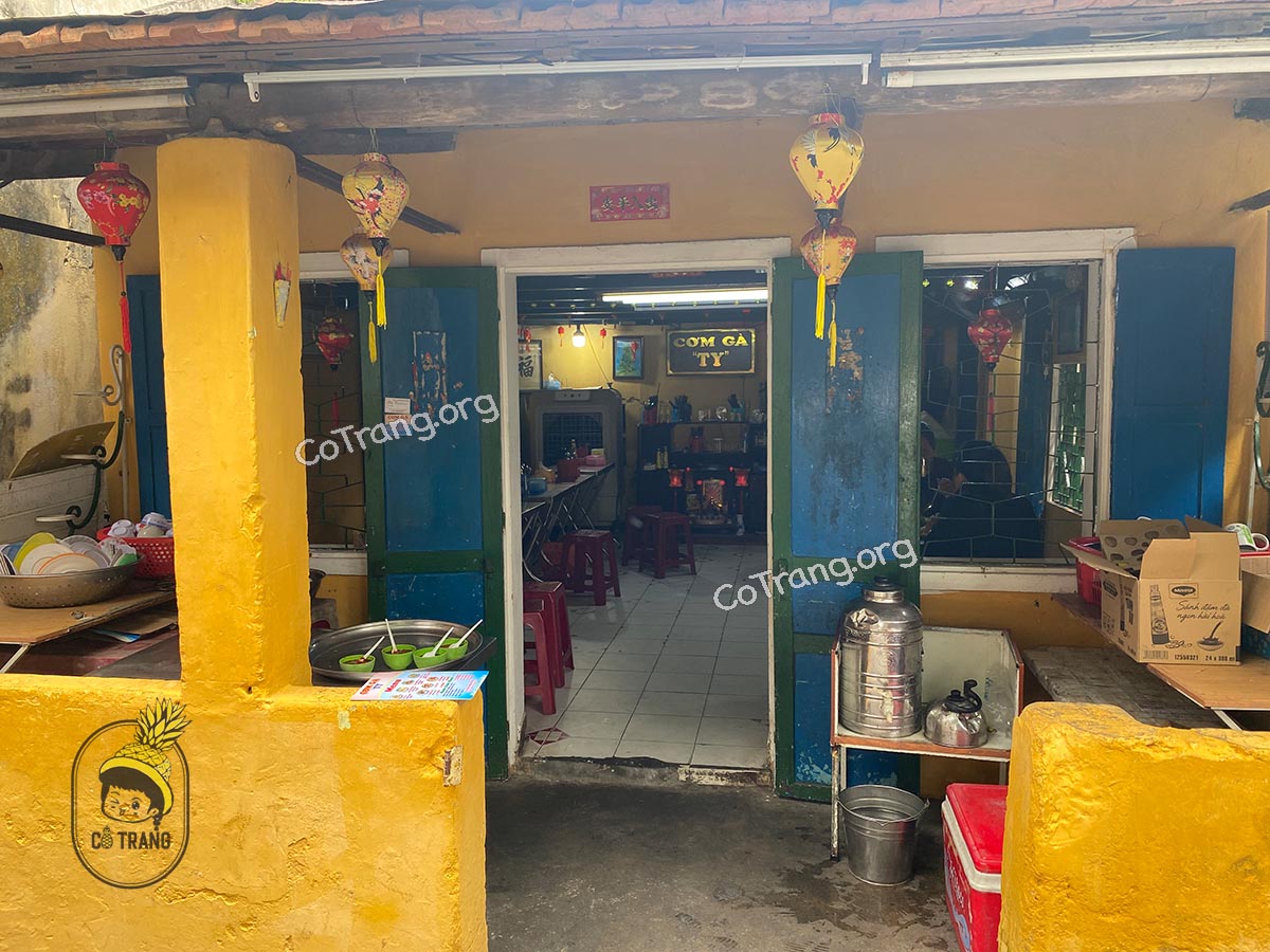 Menu món ăn tại Cơm Gà Ty Hội An