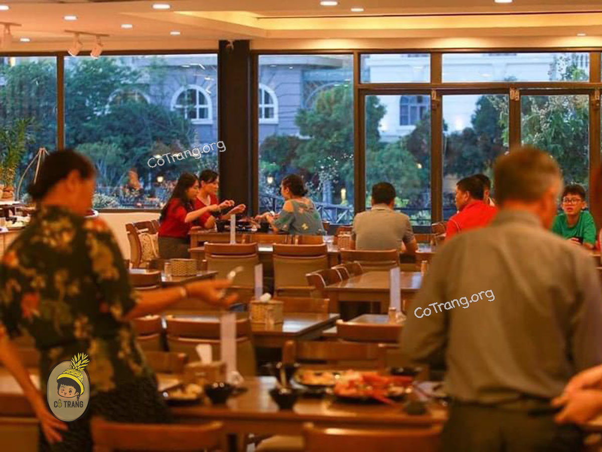 Không gian thực tế tại Hoian Seafood Buffet