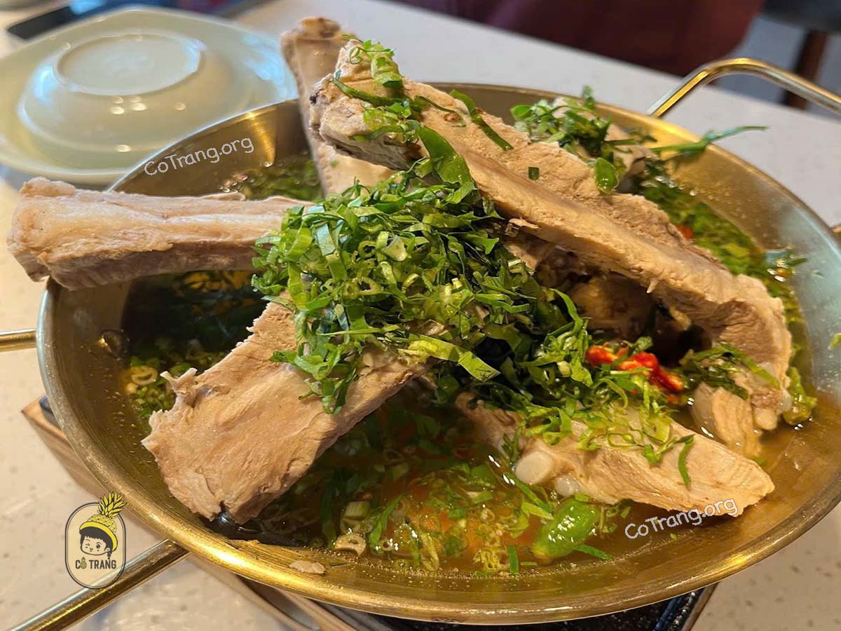 Menu thức ăn tại Kisan The Thai Food Huế