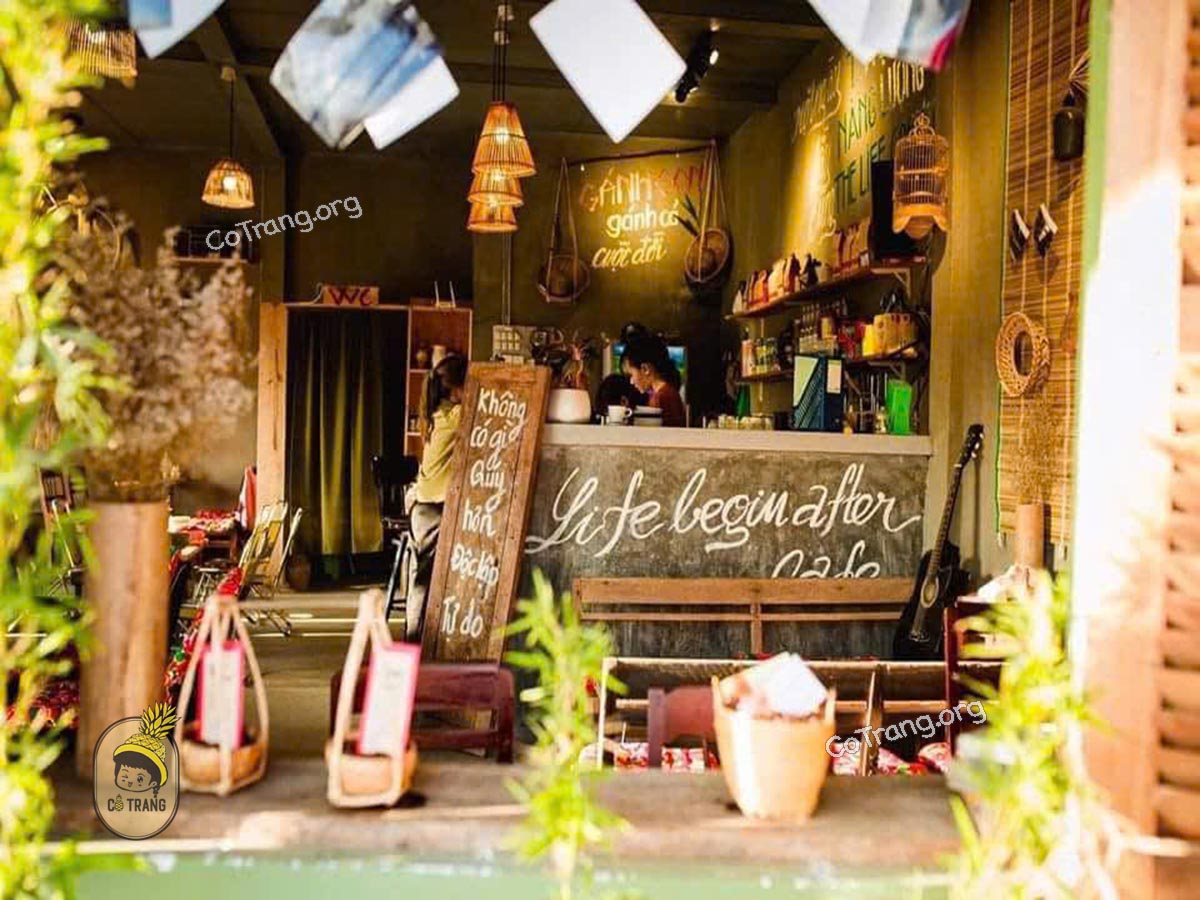 Không gian thực tế tại The Life Coffee Quảng Ngãi