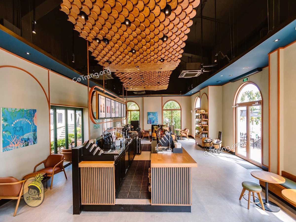 Không gian thức tế tại Starbucks Phú Quốc