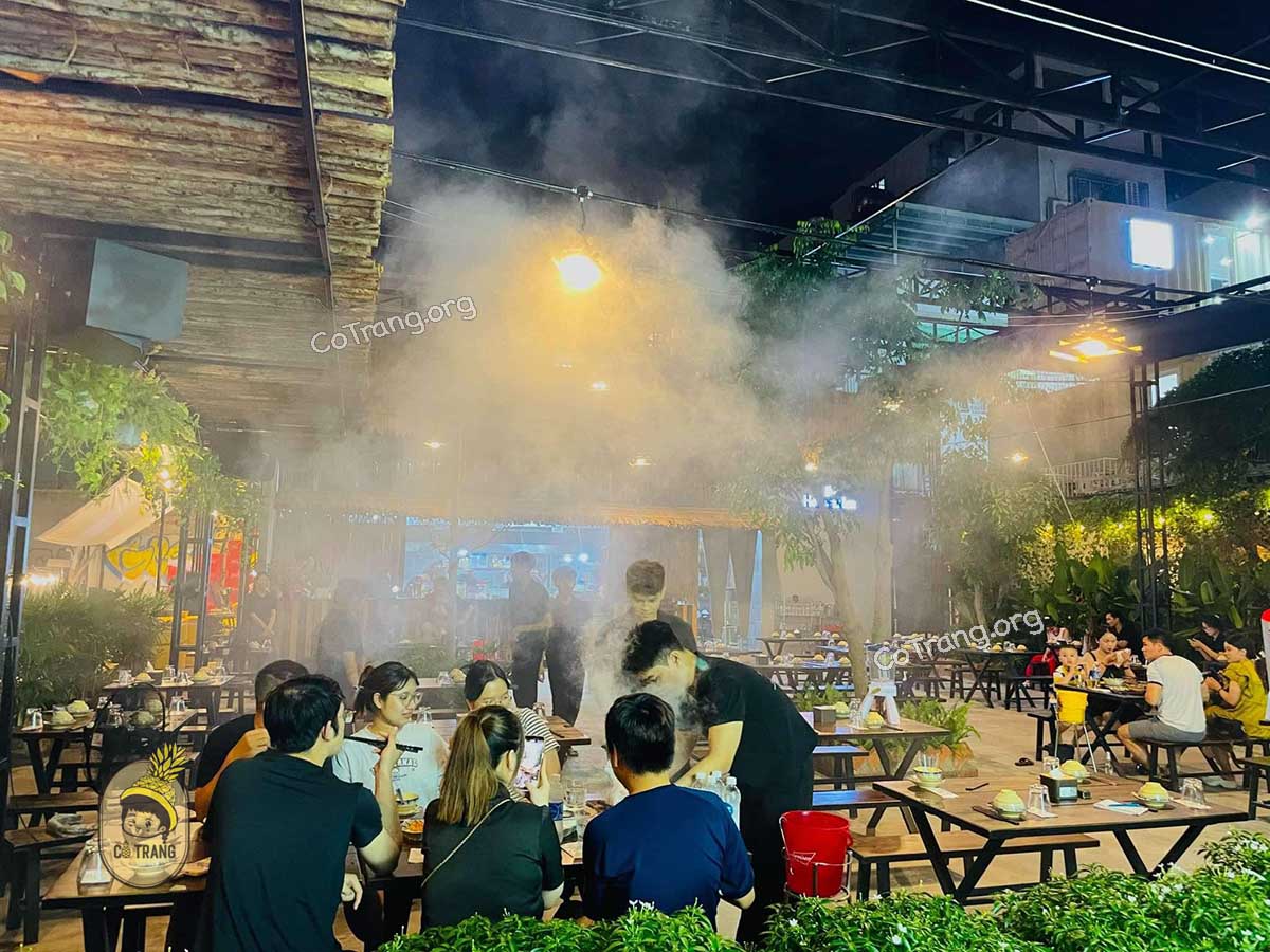 Không gian thực tế tại Tắt Đèn Food and Beer