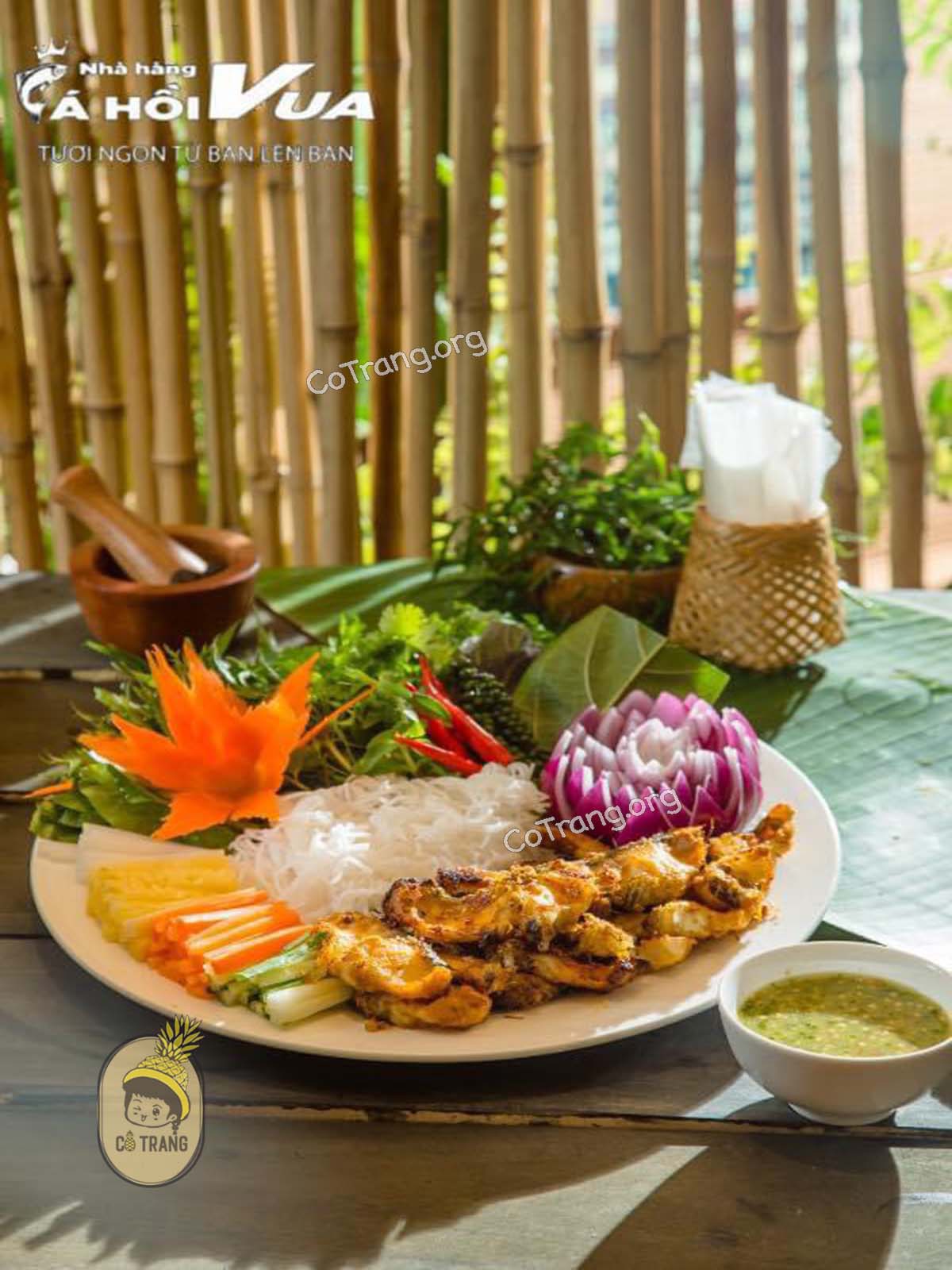 Menu thức ăn tại Nhà Hàng Vua Cá Hồi Sapa