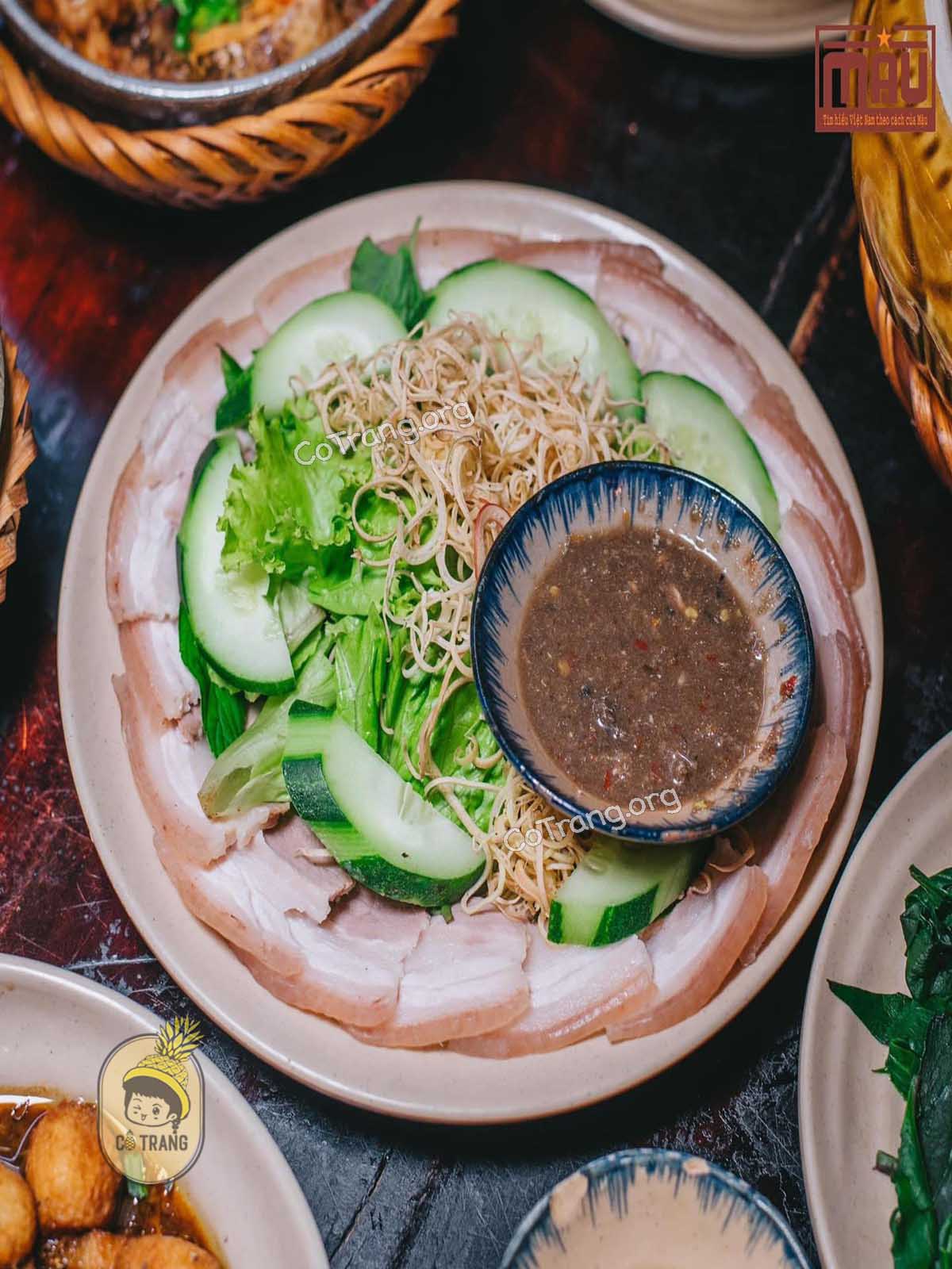 Menu thức ăn tại Cơm Mậu Quy Nhơn 
