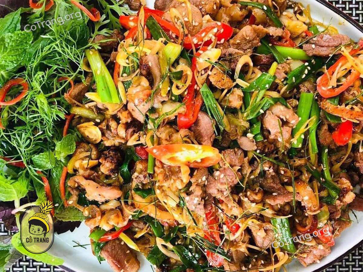 Món ăn tại Nhà Hàng SaboChi Tuệ Lâm Đồng Hới