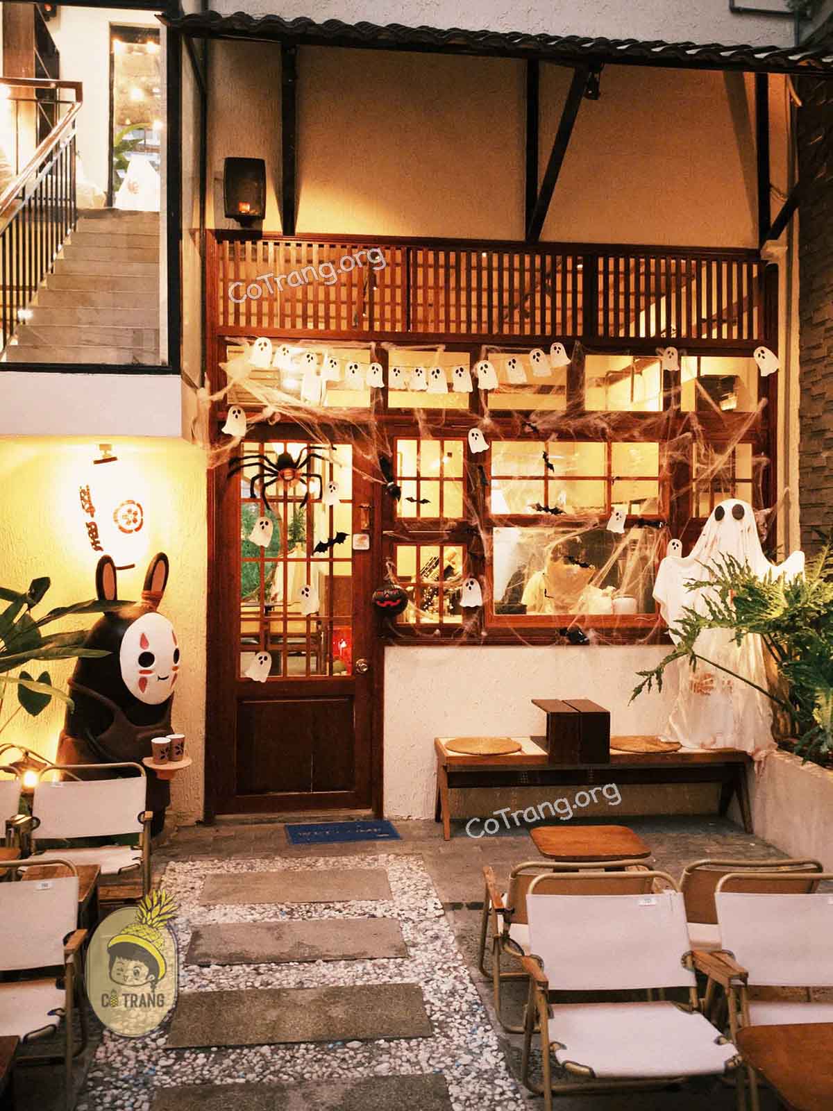 Không gian thực tế tại KOME Cafe Quy Nhơn