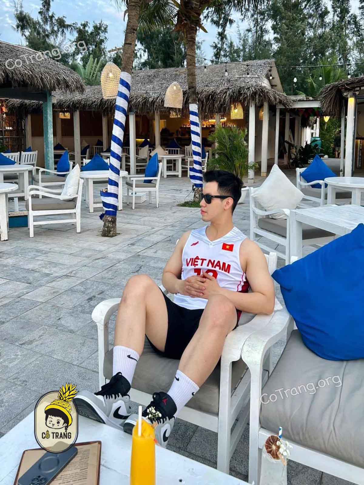 Góc Checkin và thức ăn tại Shore Club An Bang Hội An
