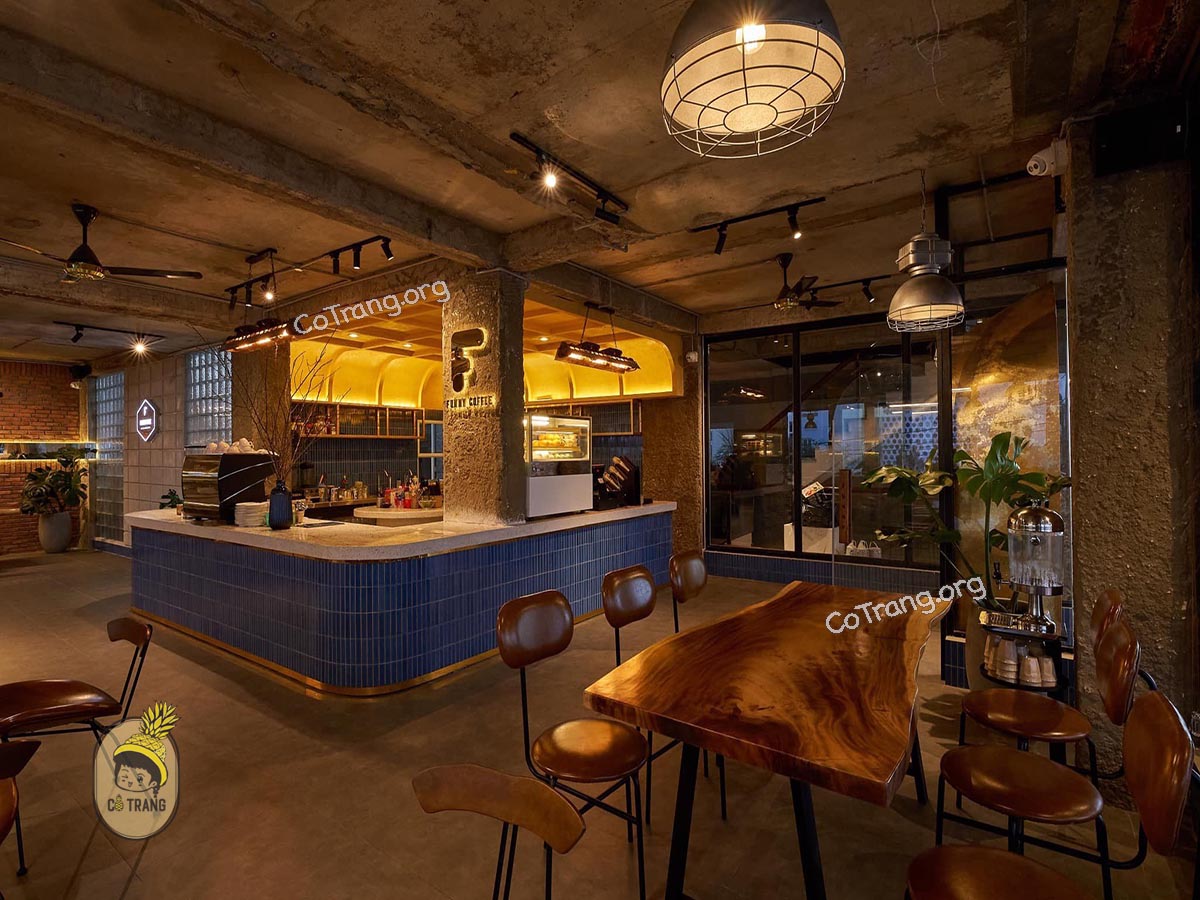 Funny Coffee Quy Nhơn - View Ngắm Quảng Trường Tuyệt Đẹp, Khách Cực Đông, Menu, Review