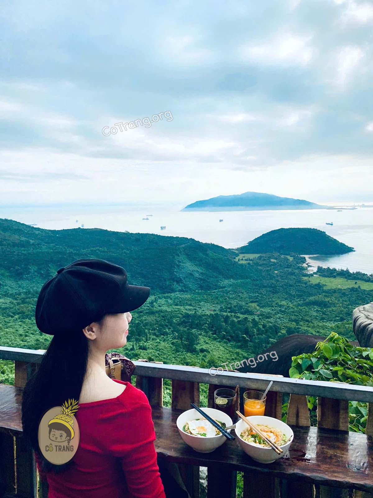 Không gian thực tế tại Cafe Hòn Đá Thuyền Đà Nẵng