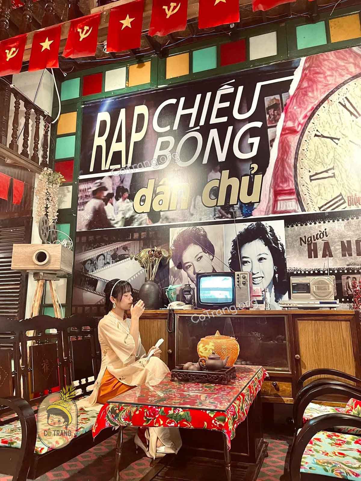 Menu thức ăn và không gian thực tế tại Cơm Bao Cấp Quảng Bình