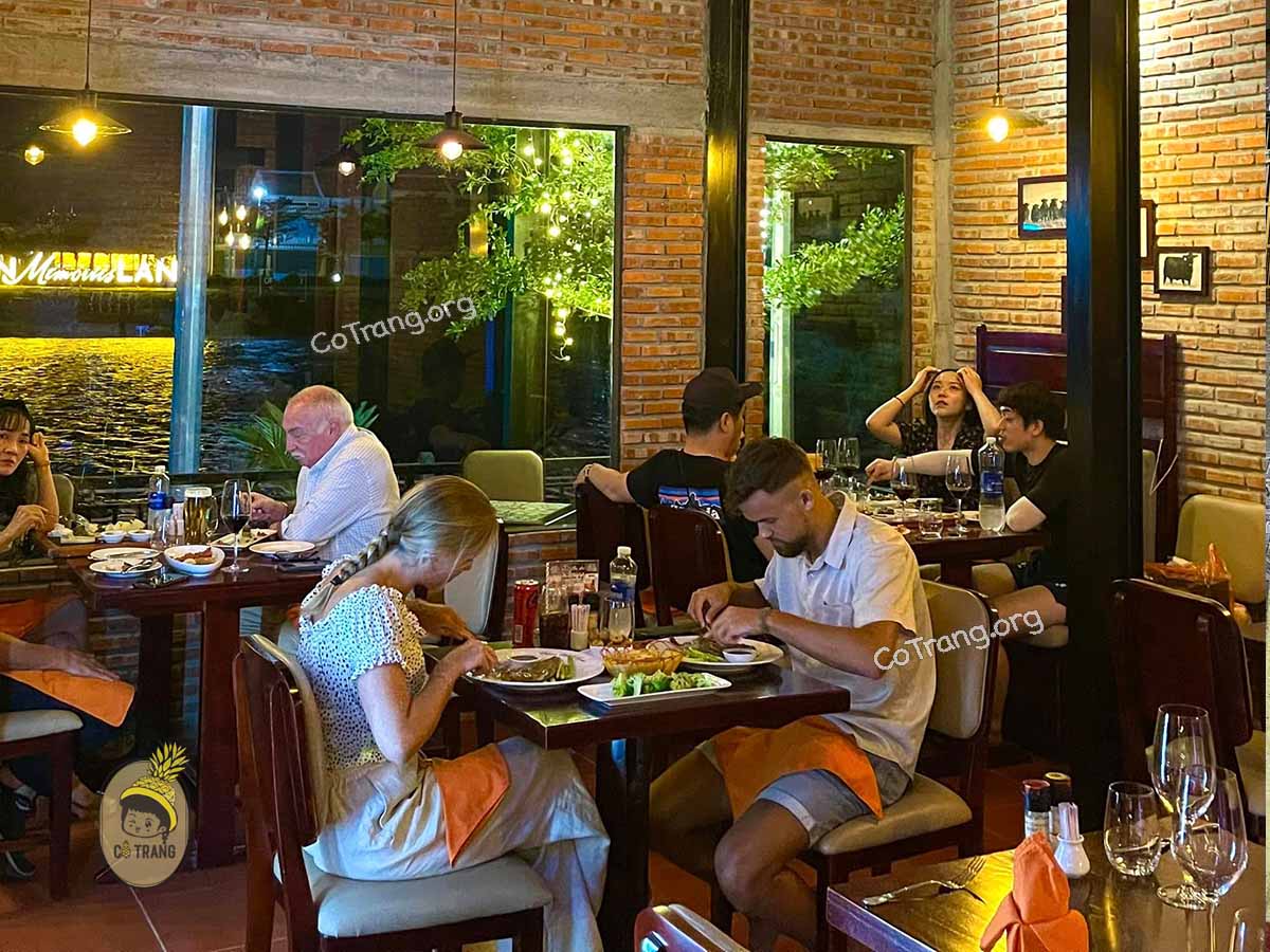 Hoi An Steakhouse Riverside - 71 Trần Quang Khải, Hội An