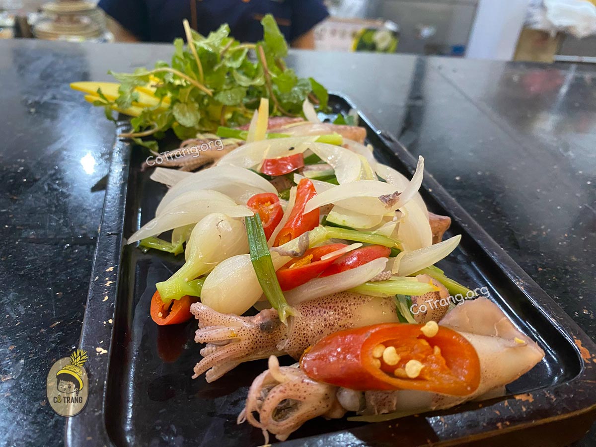 Menu thức ăn tại Hải Sản Ông Tèi