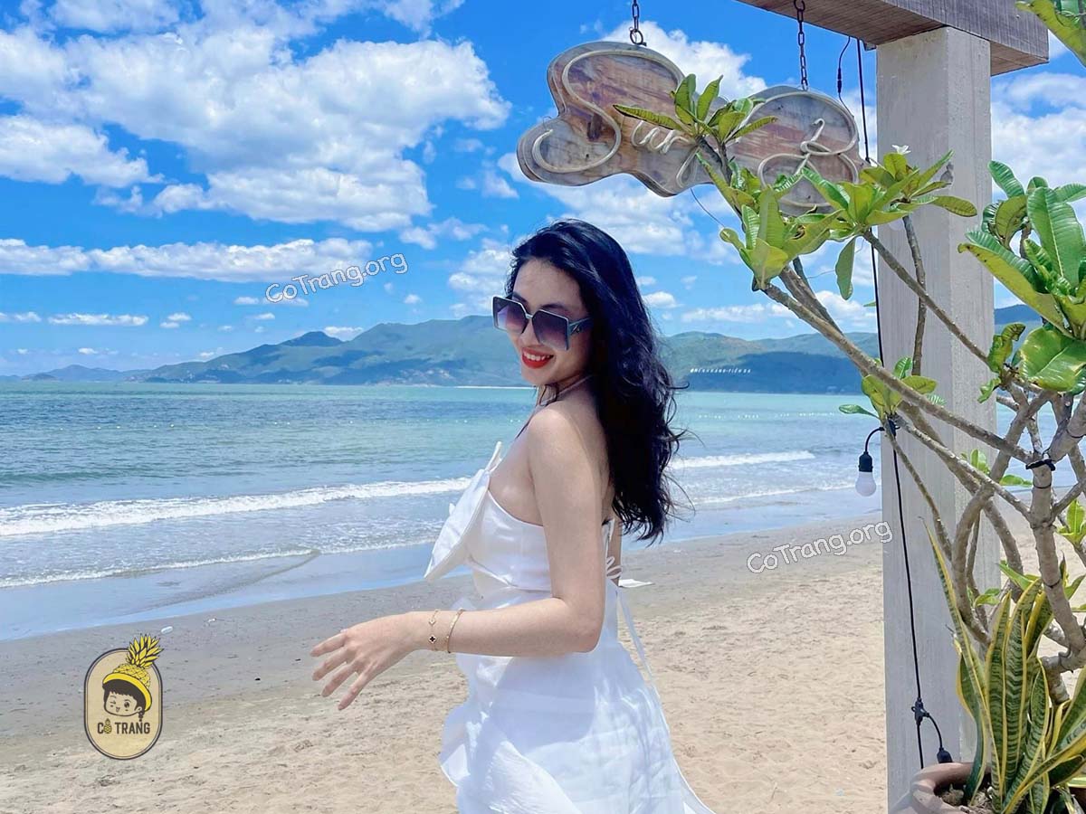 Surf Bar Quy Nhơn - Toạ Độ Checkin View Biển Tuyệt Đẹp, Siêu Hot, Menu, Review