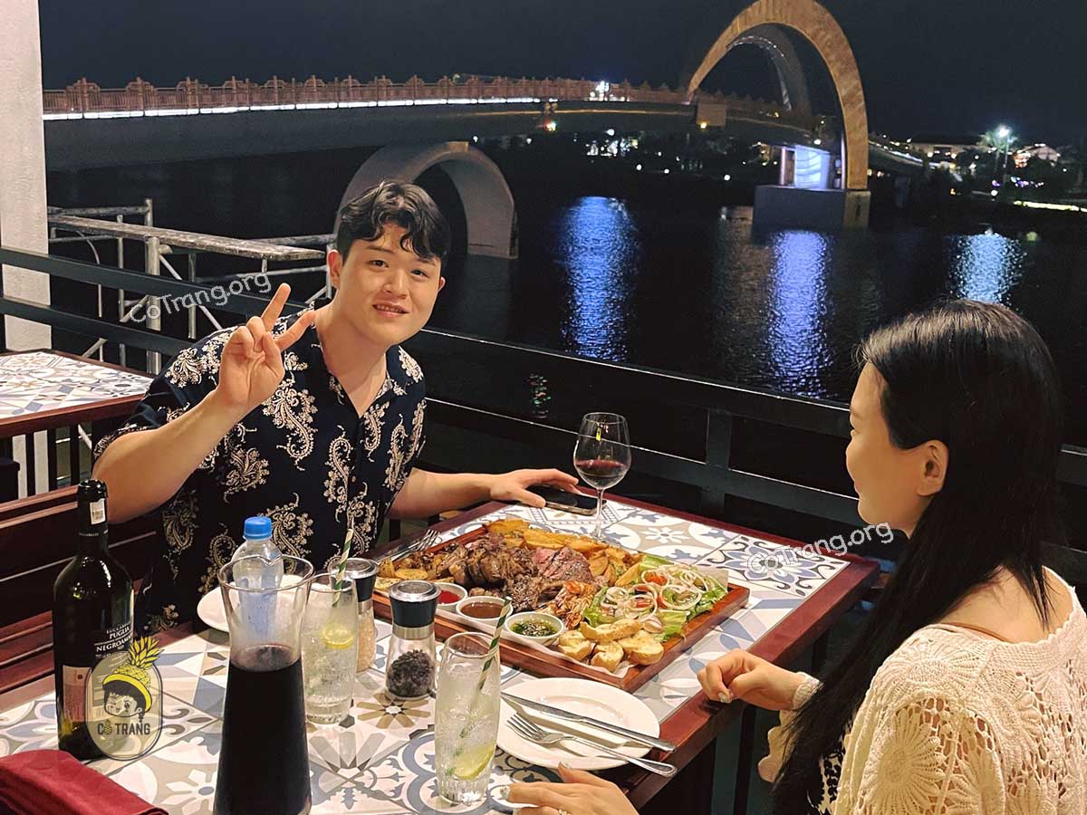 Không gian tại Hoi An Steakhouse Riverside Hội An