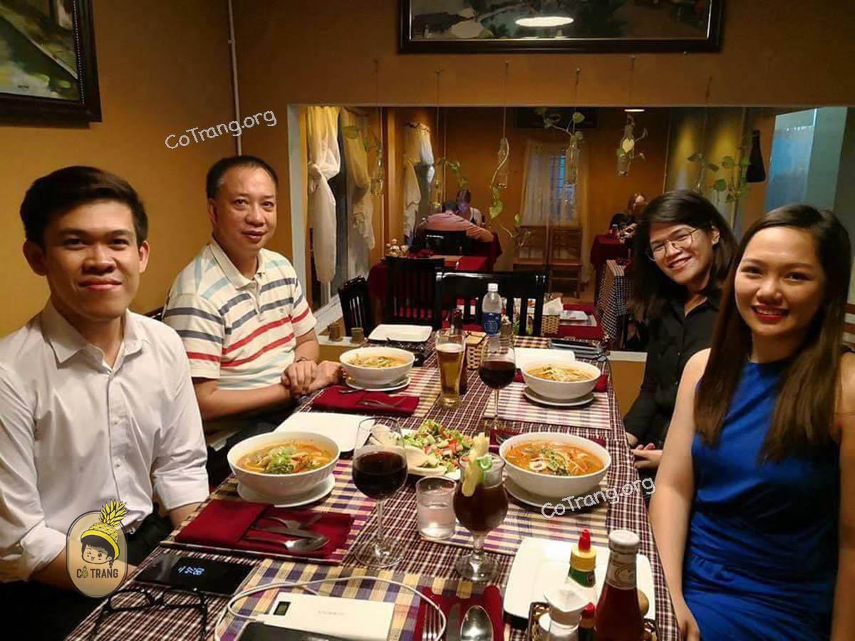 Không gian thực tế tại 7th Heaven Restaurant Đồng Hới Quảng Bình