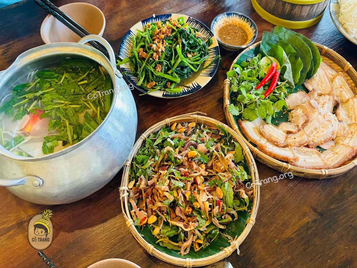 Menu thức ăn tại The Canh Dong Hoi An