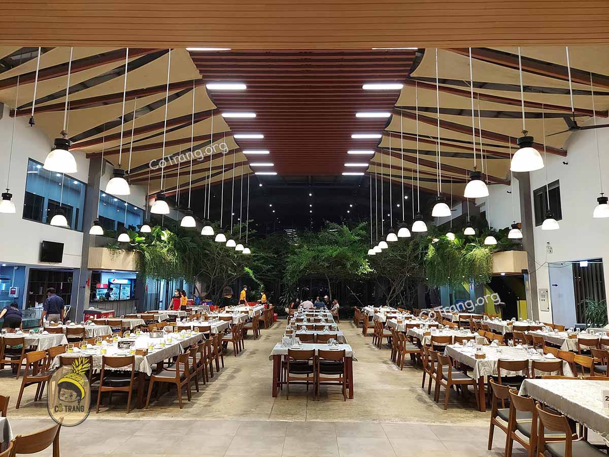 Hạnh Nhung Luxury Phú Quốc - Nhà Hàng Hải Sản Nổi Tiếng Lâu Đời, Khách Cực Đông, Menu, Review