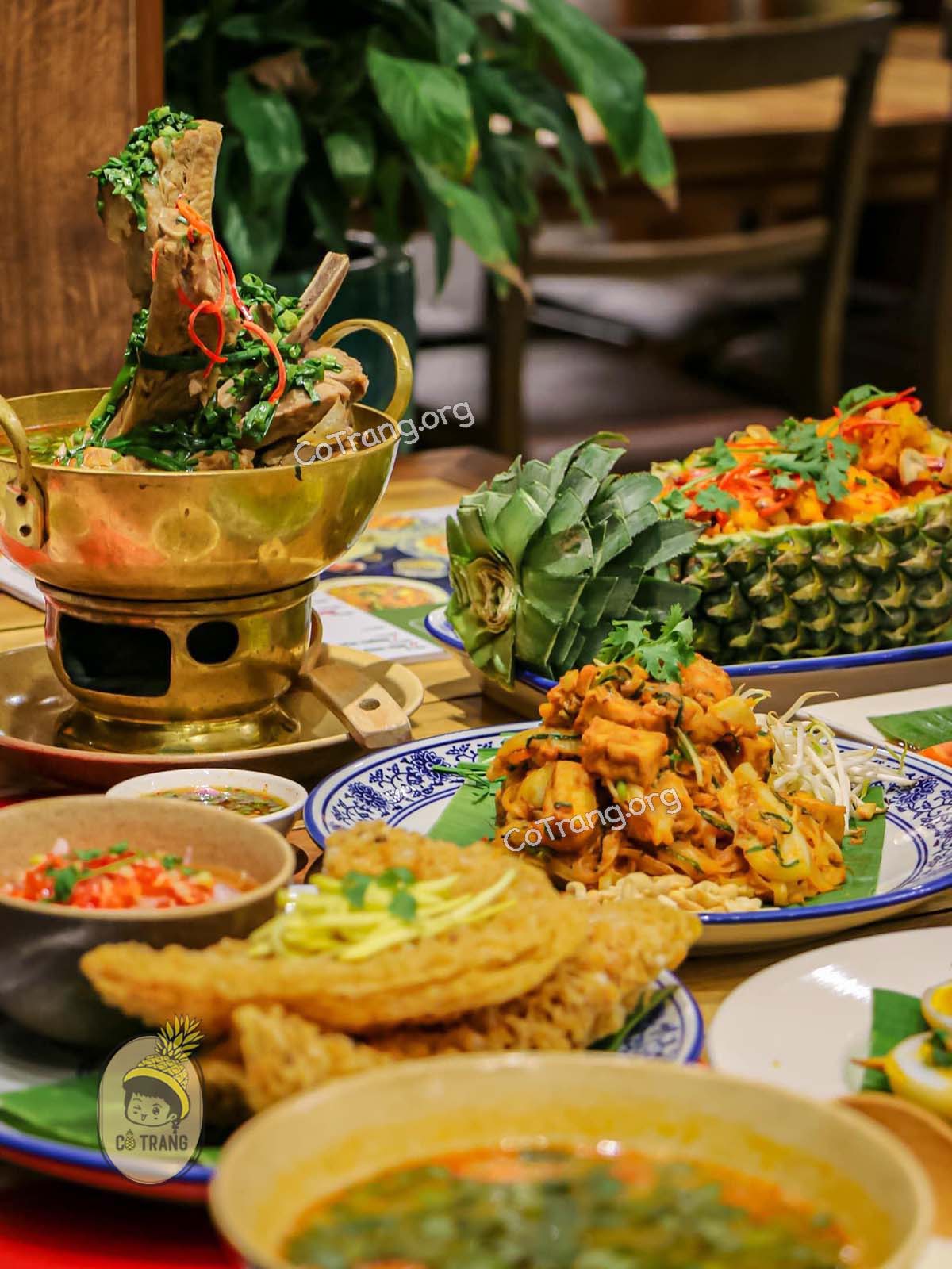 Green Curry Thai Kitchen - 14a Tô Hiến Thành, Nha Trang