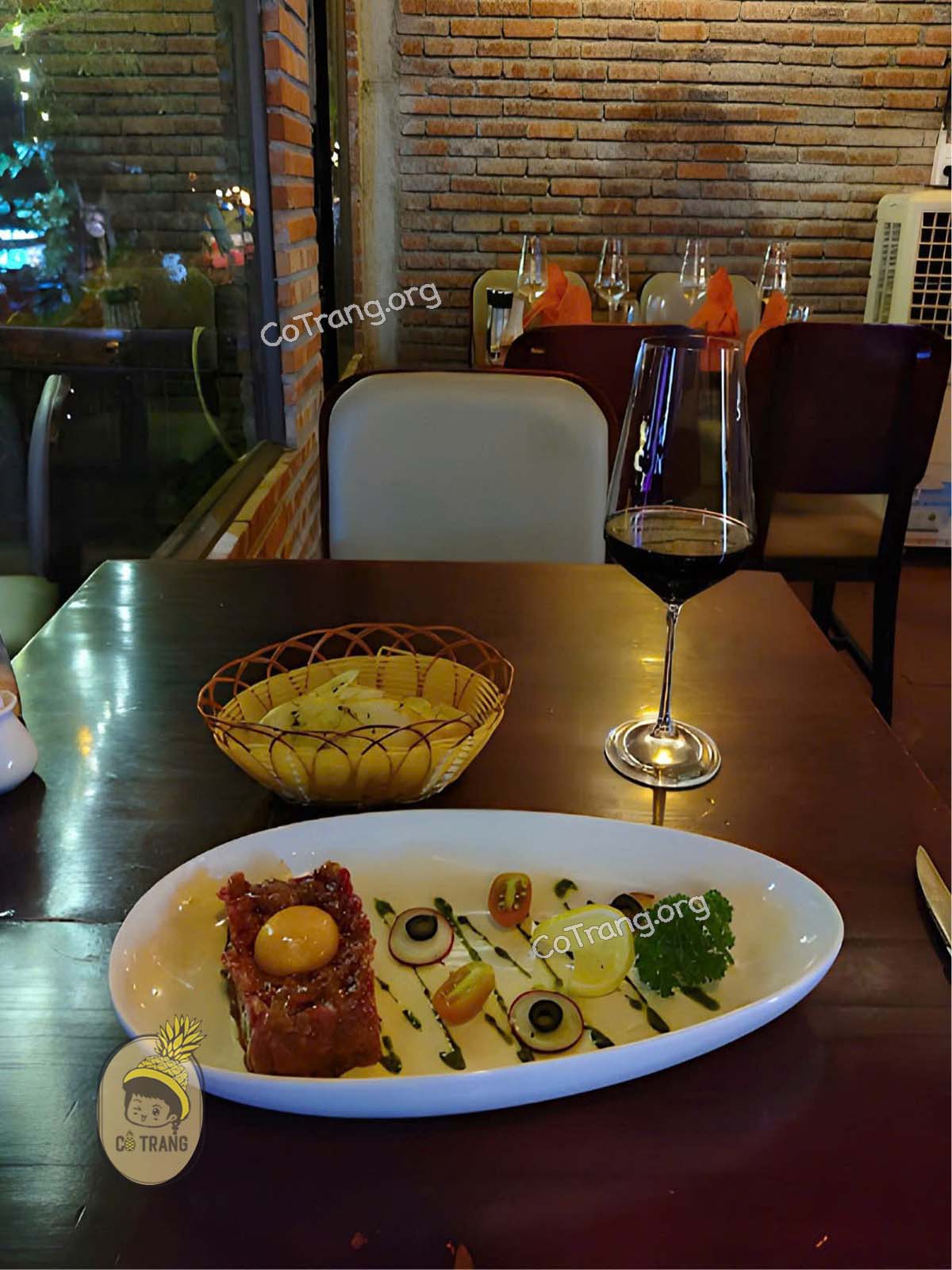 Menu thức ăn tại Hoi An Steakhouse Riverside Hội An